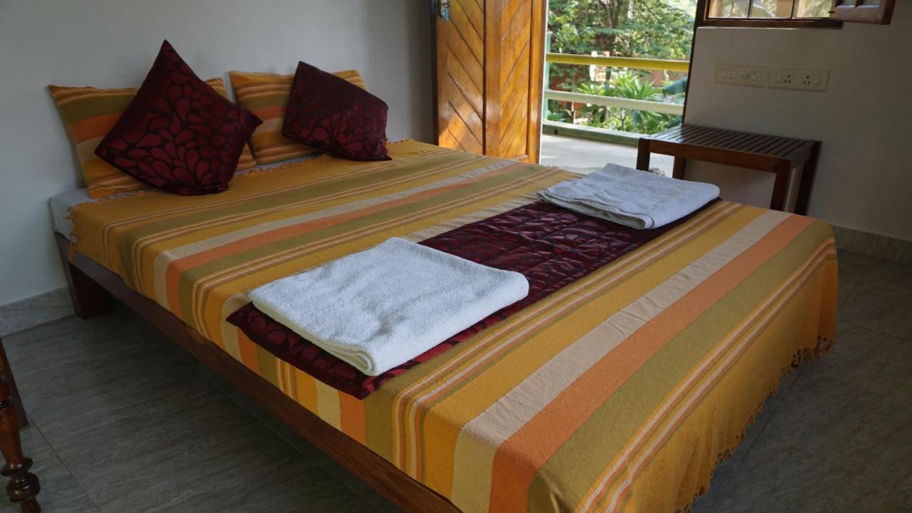 Green'S Guest House Auroville Exterior photo