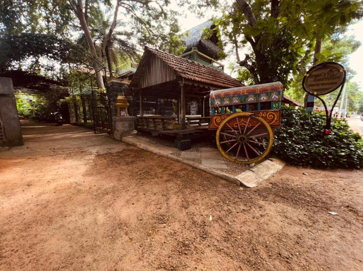 Green'S Guest House Auroville Exterior photo