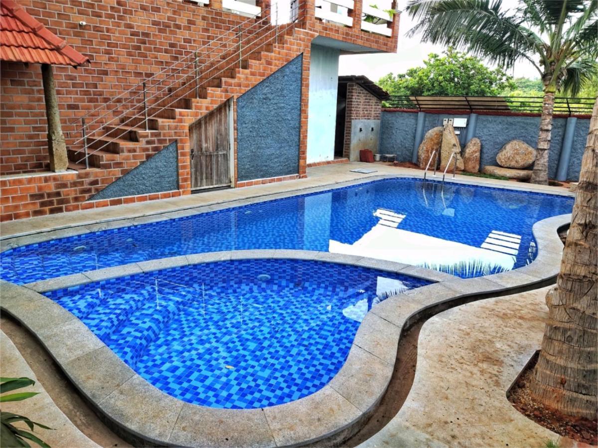 Green'S Guest House Auroville Exterior photo