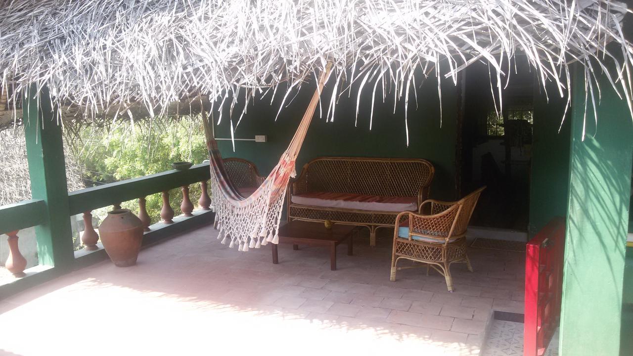 Green'S Guest House Auroville Exterior photo