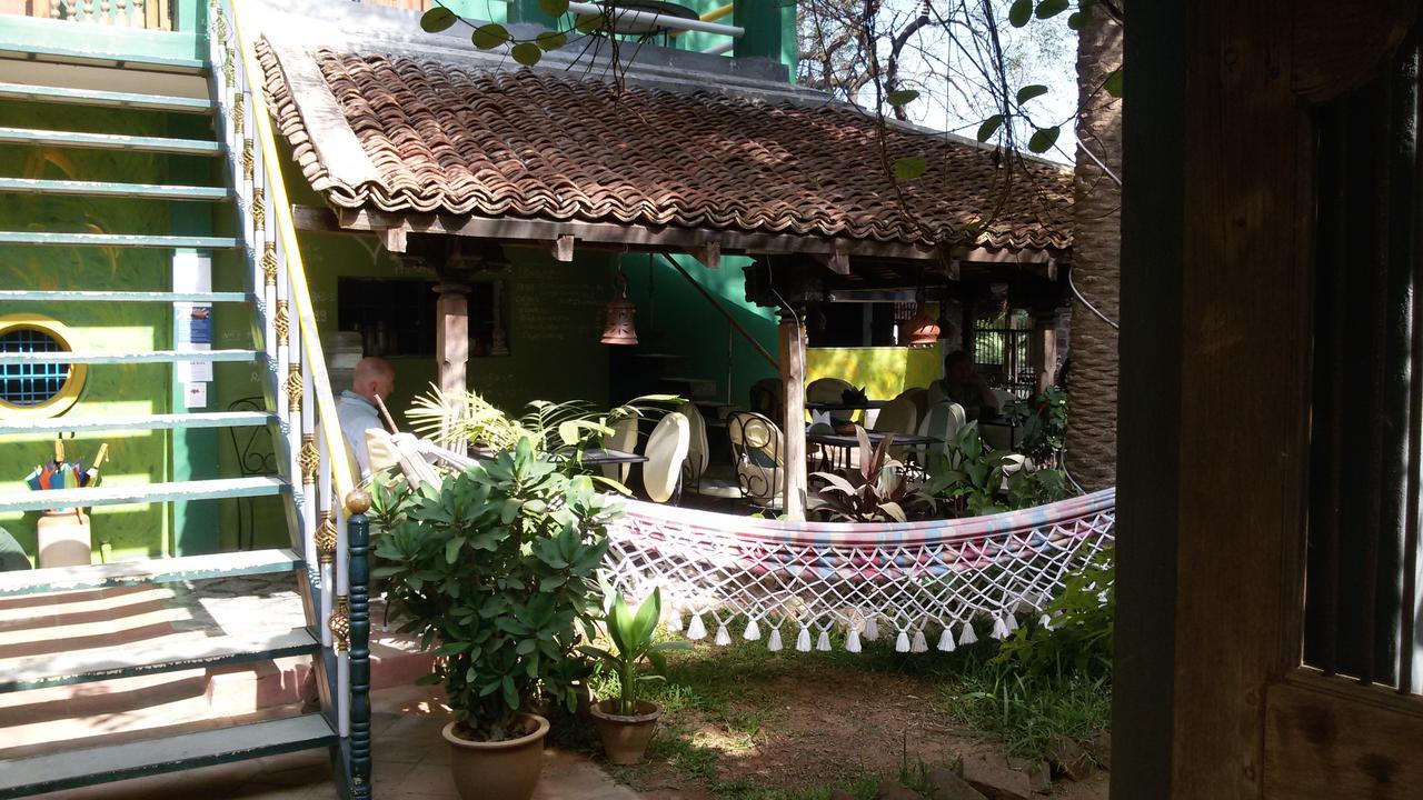 Green'S Guest House Auroville Exterior photo